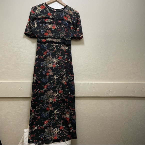 Maxi Dress - Picture 5 of 11